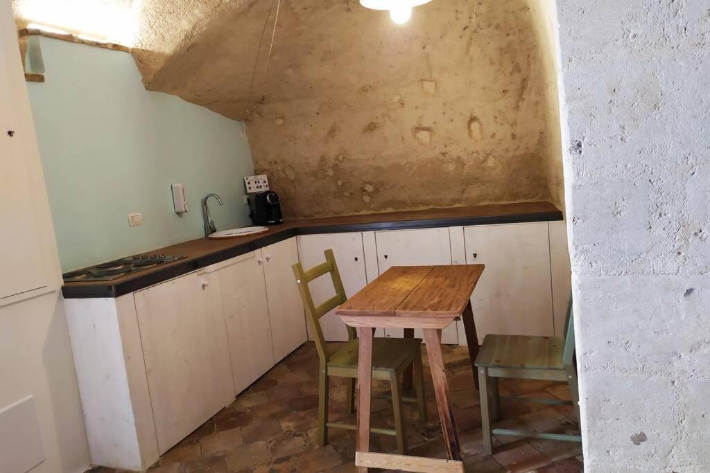 Вилла Fornaci 46 Sassi Con Idromassaggio Матера Экстерьер фото